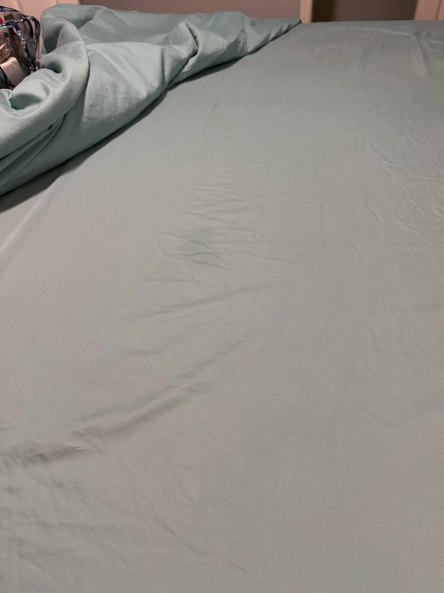 Fitted sheet in the second room