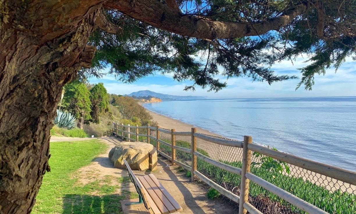 Beautiful beach park within walking distance 