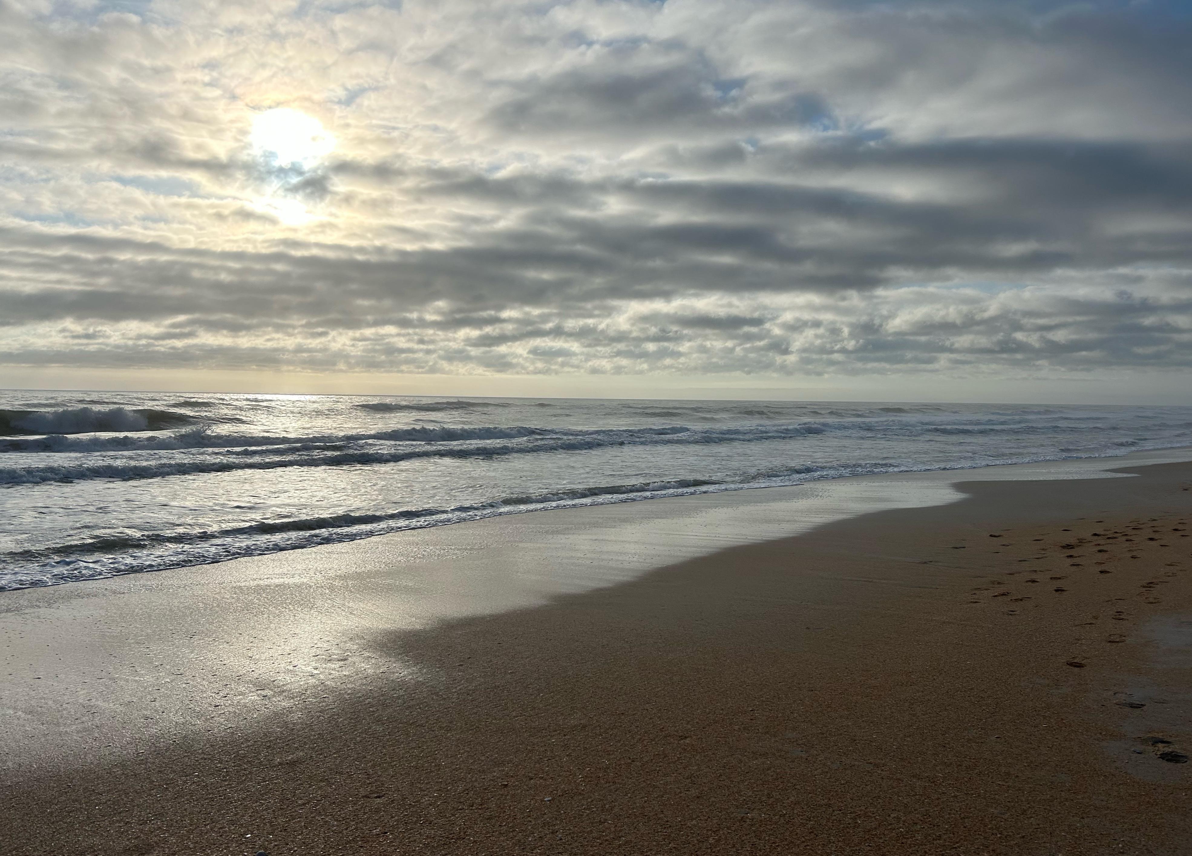 Early morning on Cinn Beach