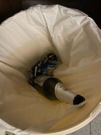 Poubelle de l’ancien client…sympa