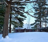Saratoga Lake cabin snowstorm