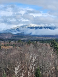 The snow capped Mt. Washington.