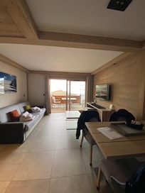 Salon avec tele
