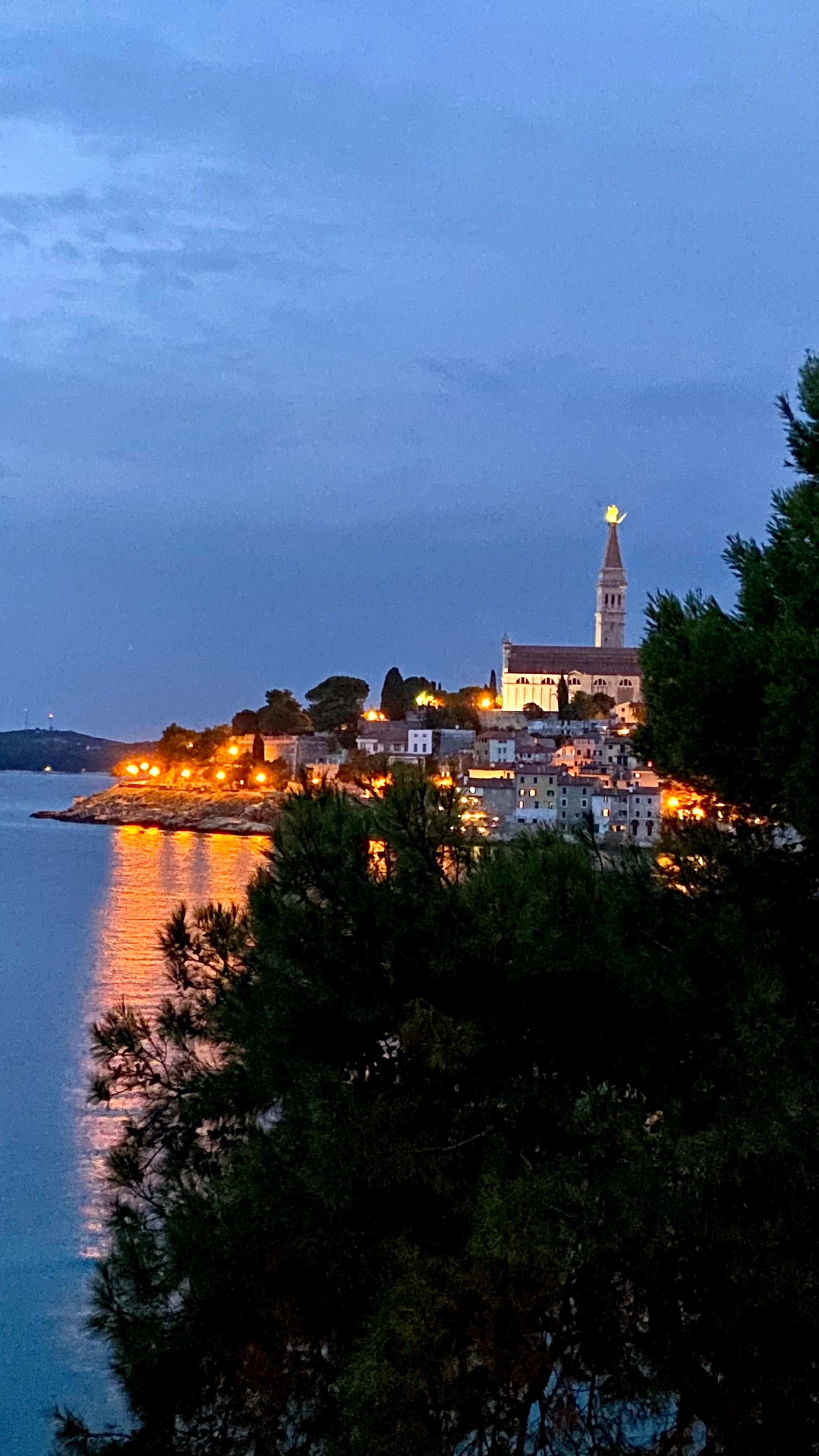 Blick vom Balkon auf die Altstadt von Rovinj