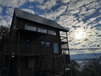 Side view of cabin. It's literally in the clouds!