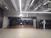 球場からホテルのEntranceへ。