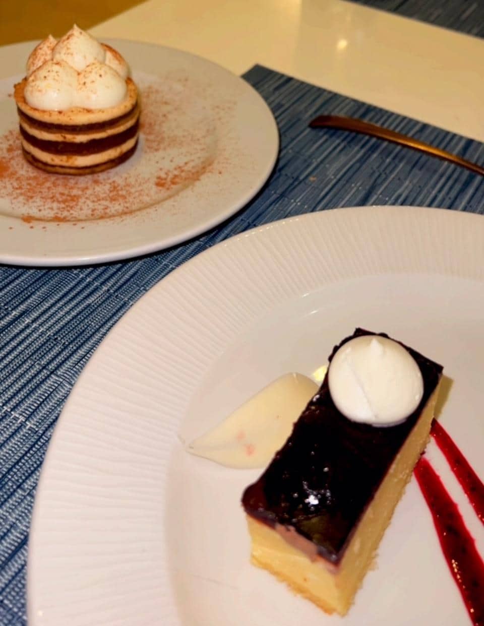 Tiramisu and Cheesecake 