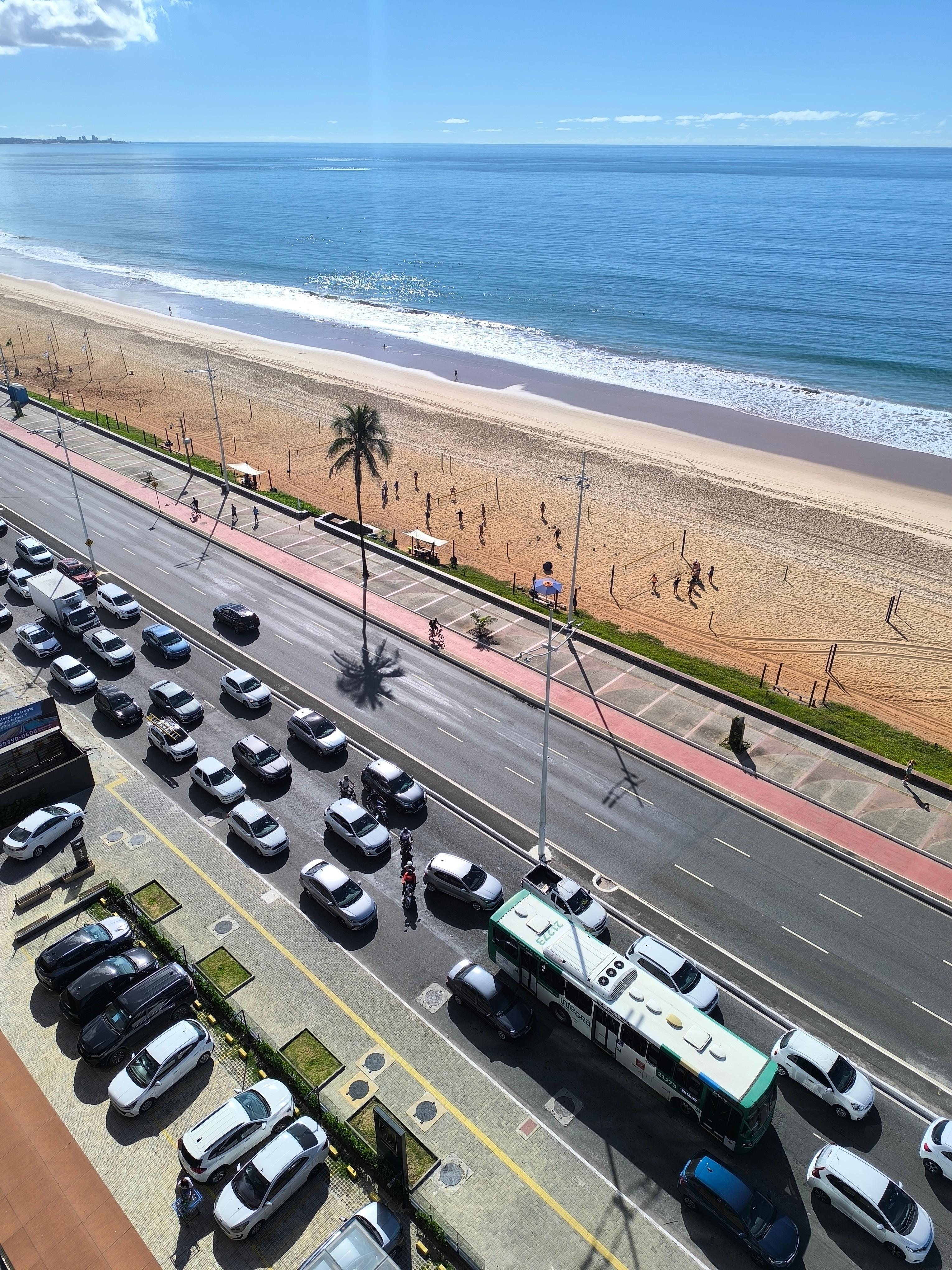 Auf der Straße vor der Unterkunft war vormittags immer Stau
