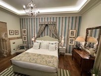 Jr Suite