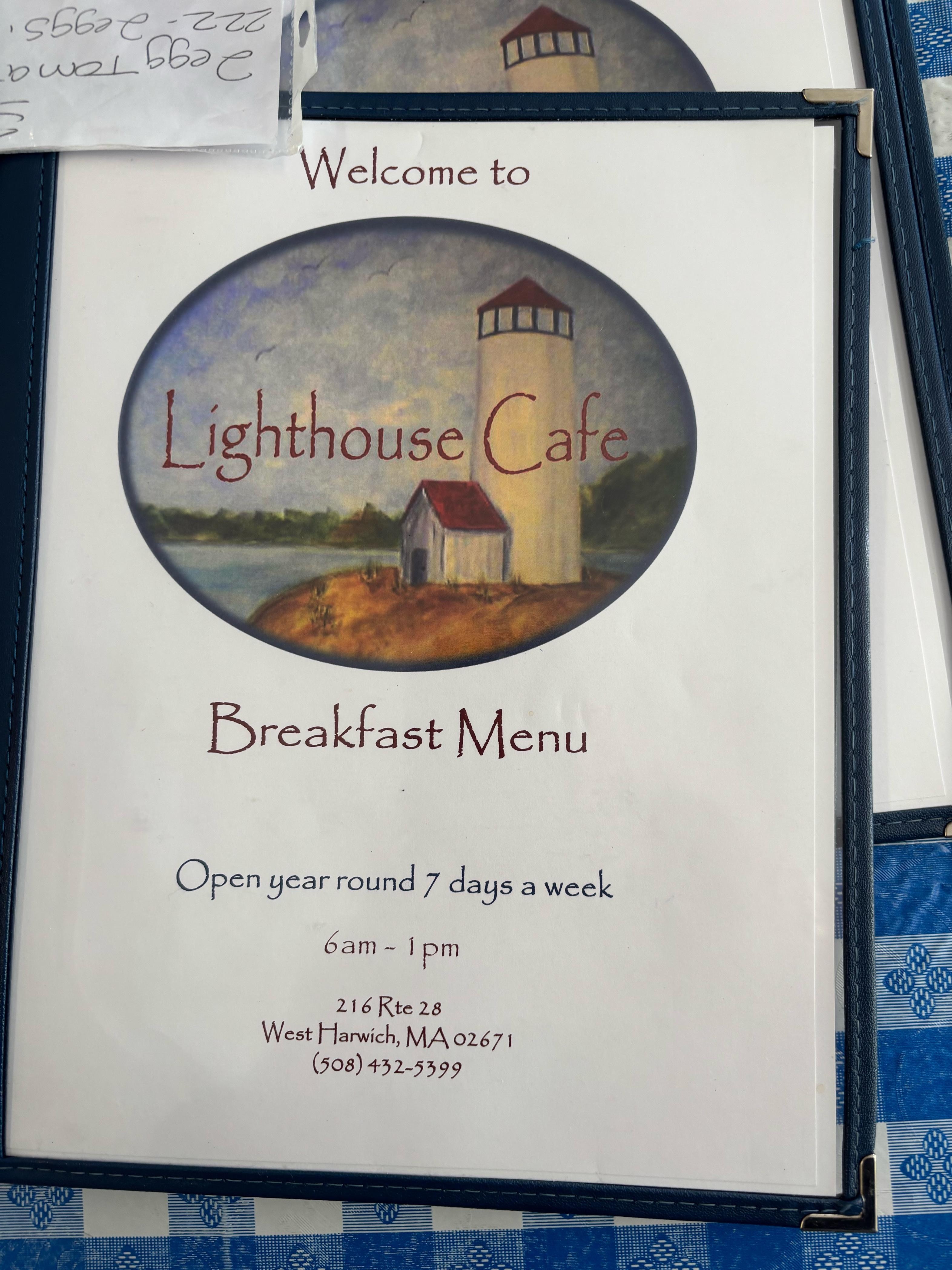 Lighthouse Cafe for great breakfast 