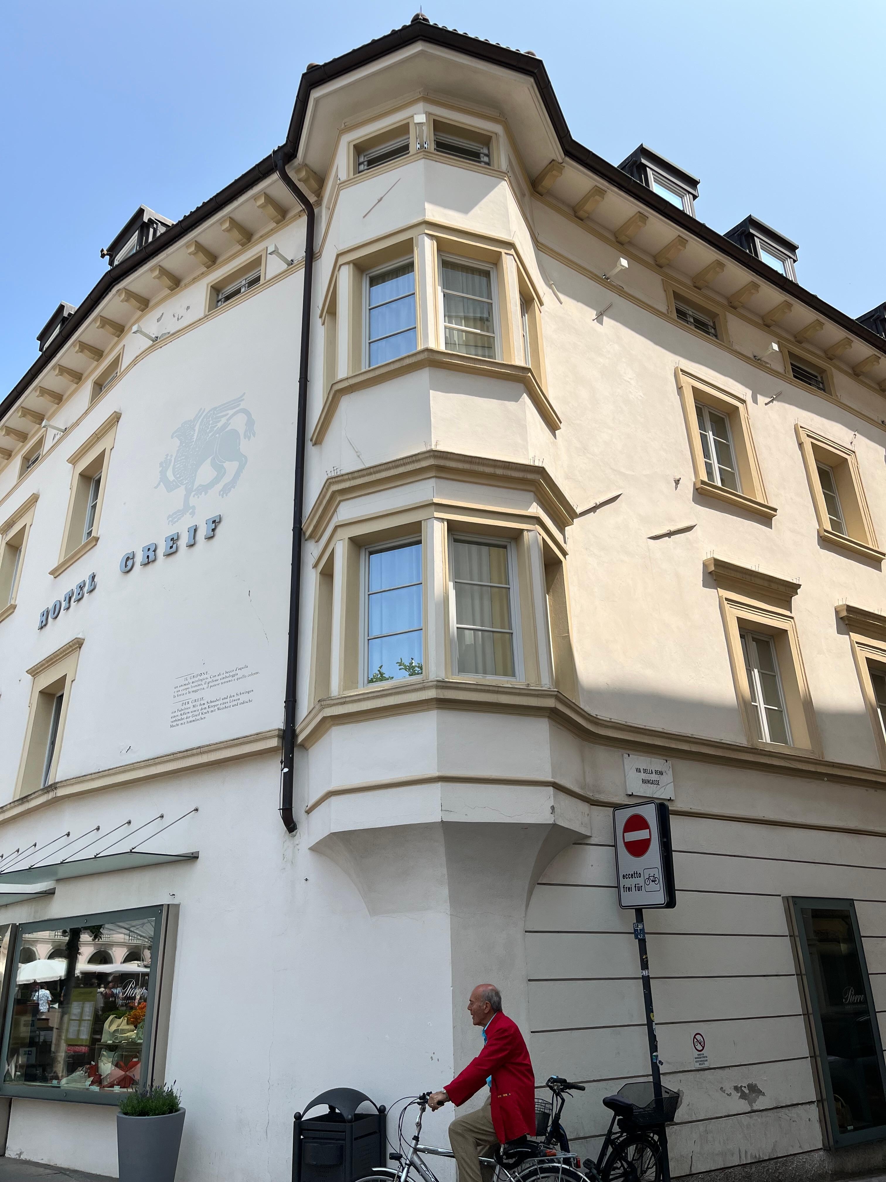 Corner rooms overlooking the square
