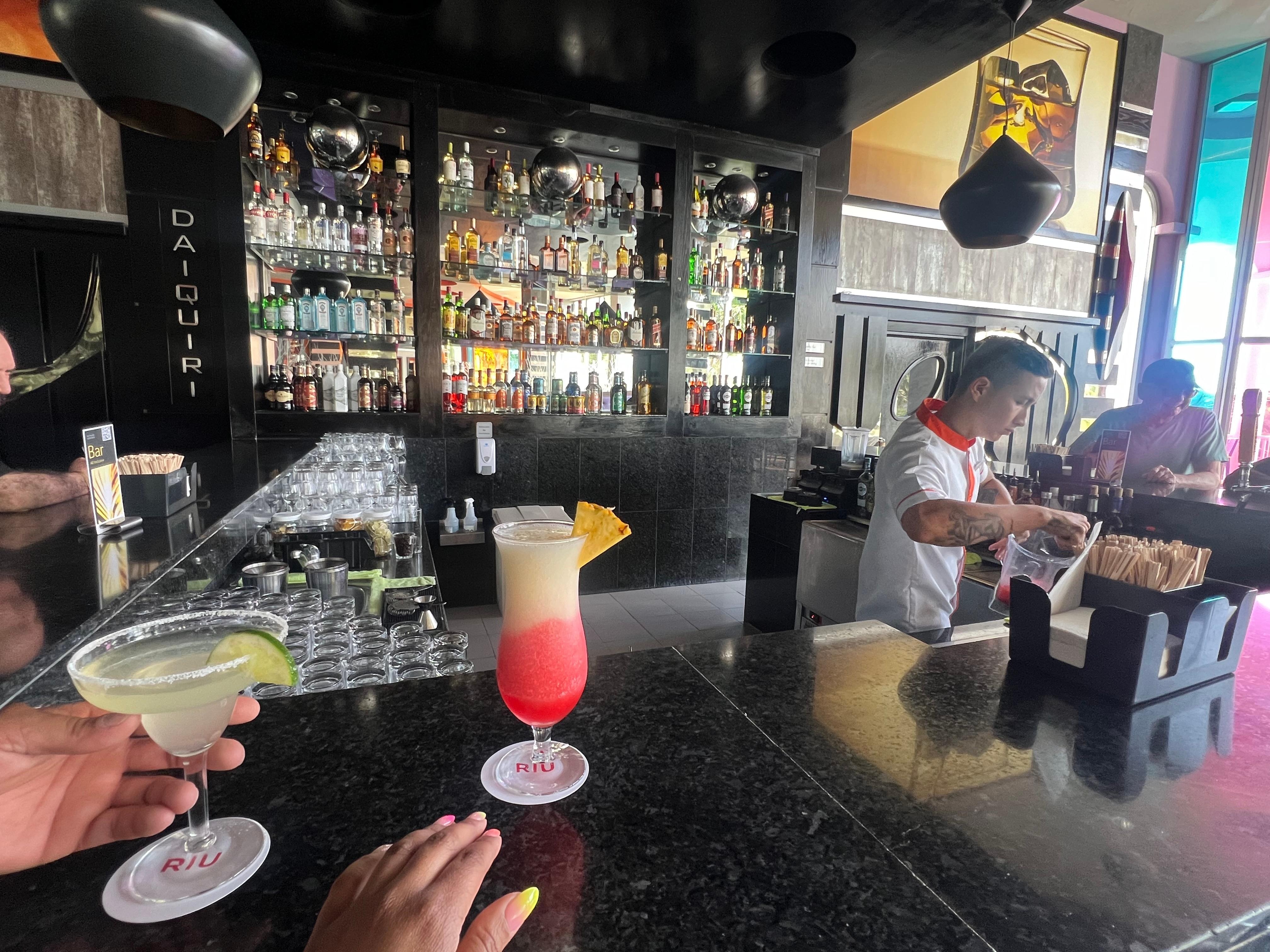 Drinks upon arrival! Kudos to the best bartender!!