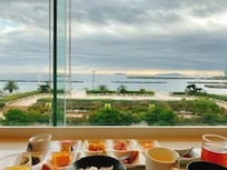 海を見ながらの朝食ビュッフェは最高でした。