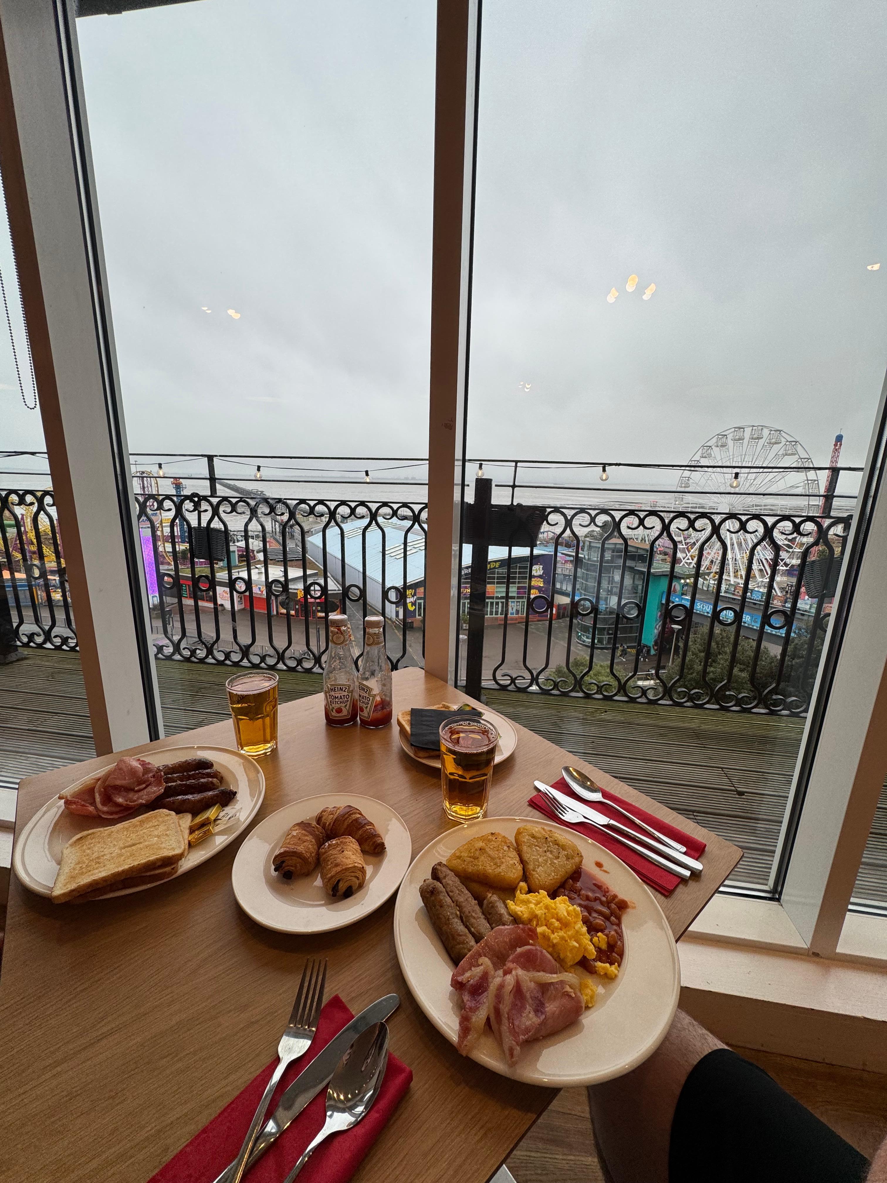 Breakfast with a view 