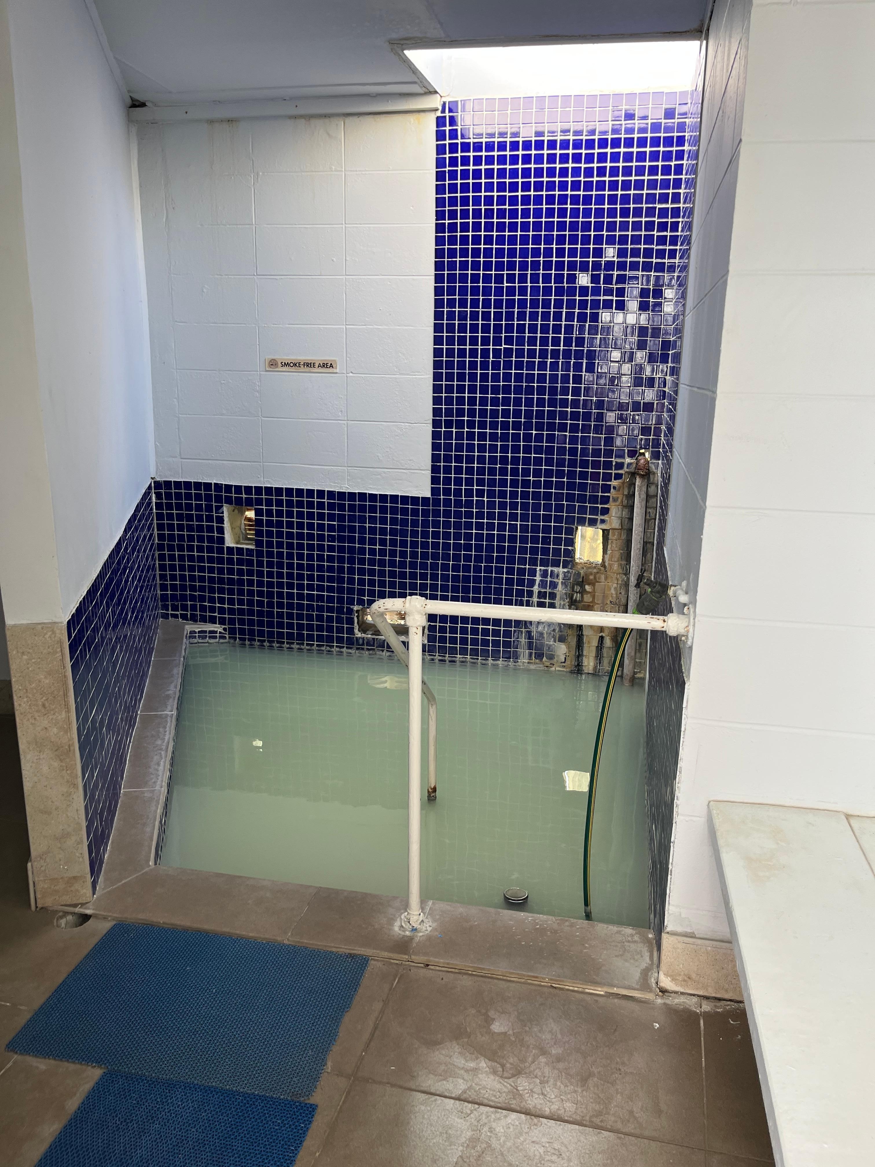 Public mineral spa 
30 minutes free