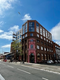 Hotel from the outside.