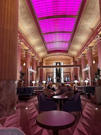 Teller bar lobby area