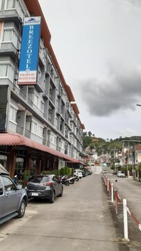 Nur von aussen Blick auf die Berge