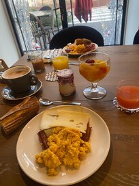 Petit déjeuner continental