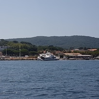 Lorsque vous traverses des Issambres pour St Tropez, ne faites pas comme nous , pensez à ralentir à l'entrée du port 😉