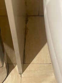 Snavset omkring toilettet