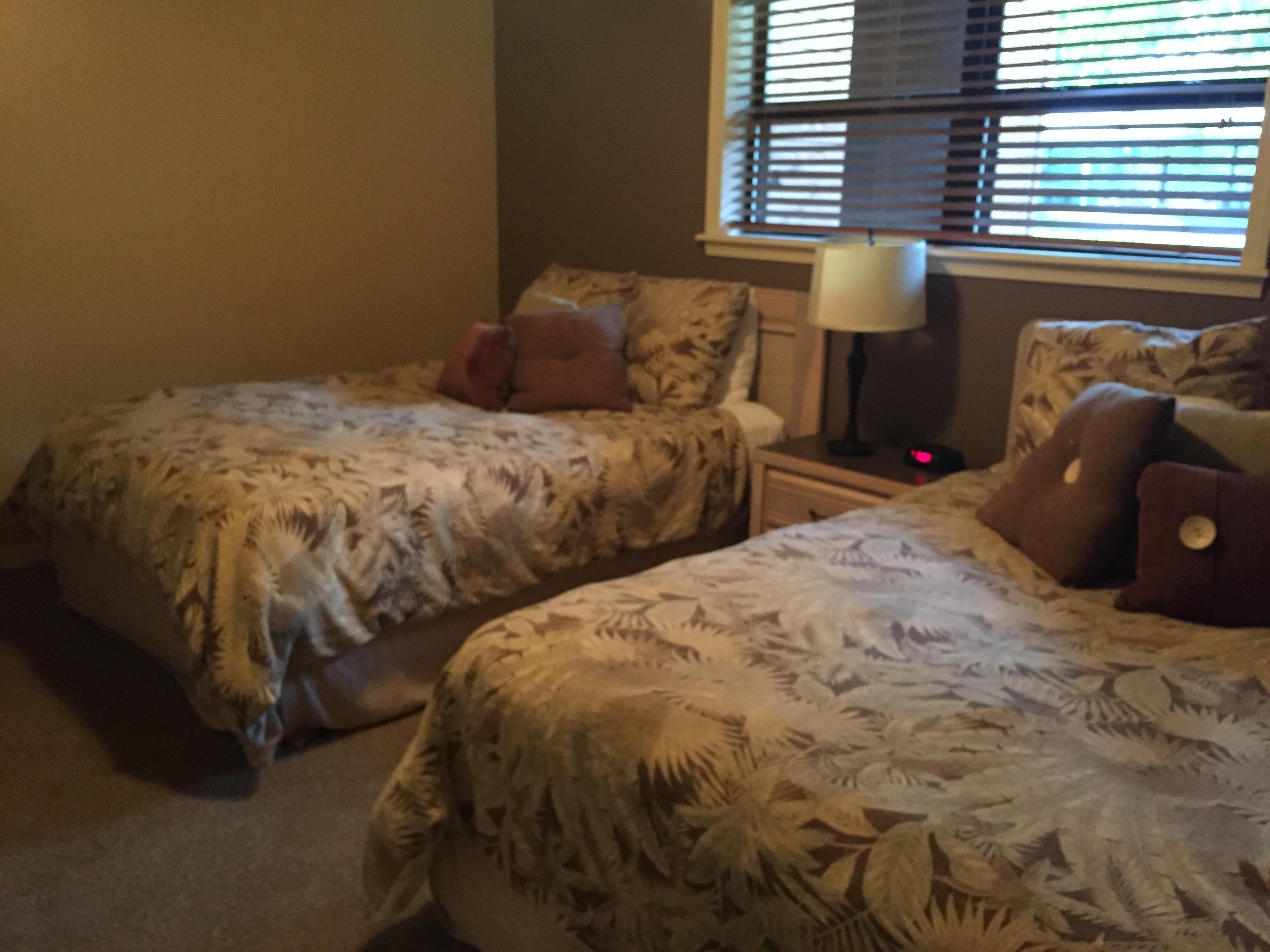 Master bedroom (king-size)