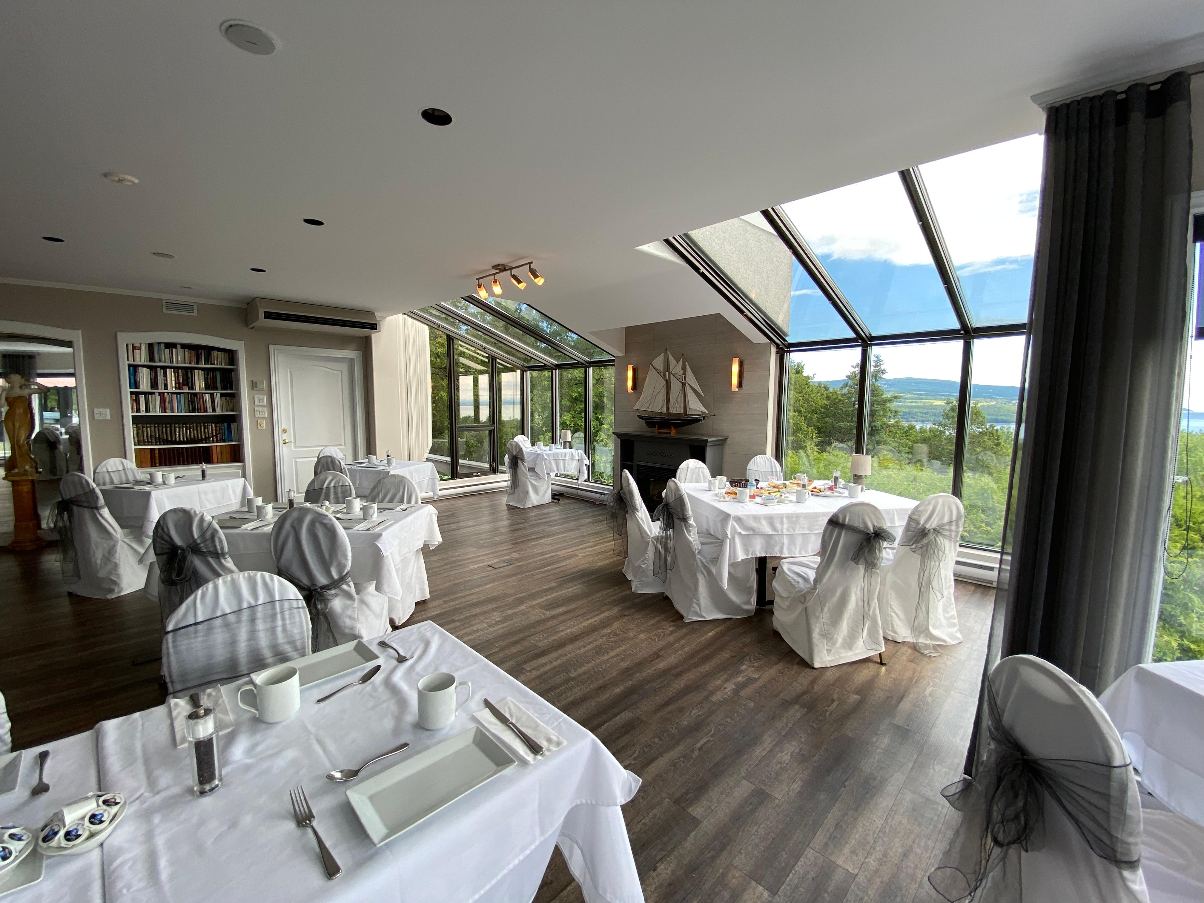 Très belle salle à manger 