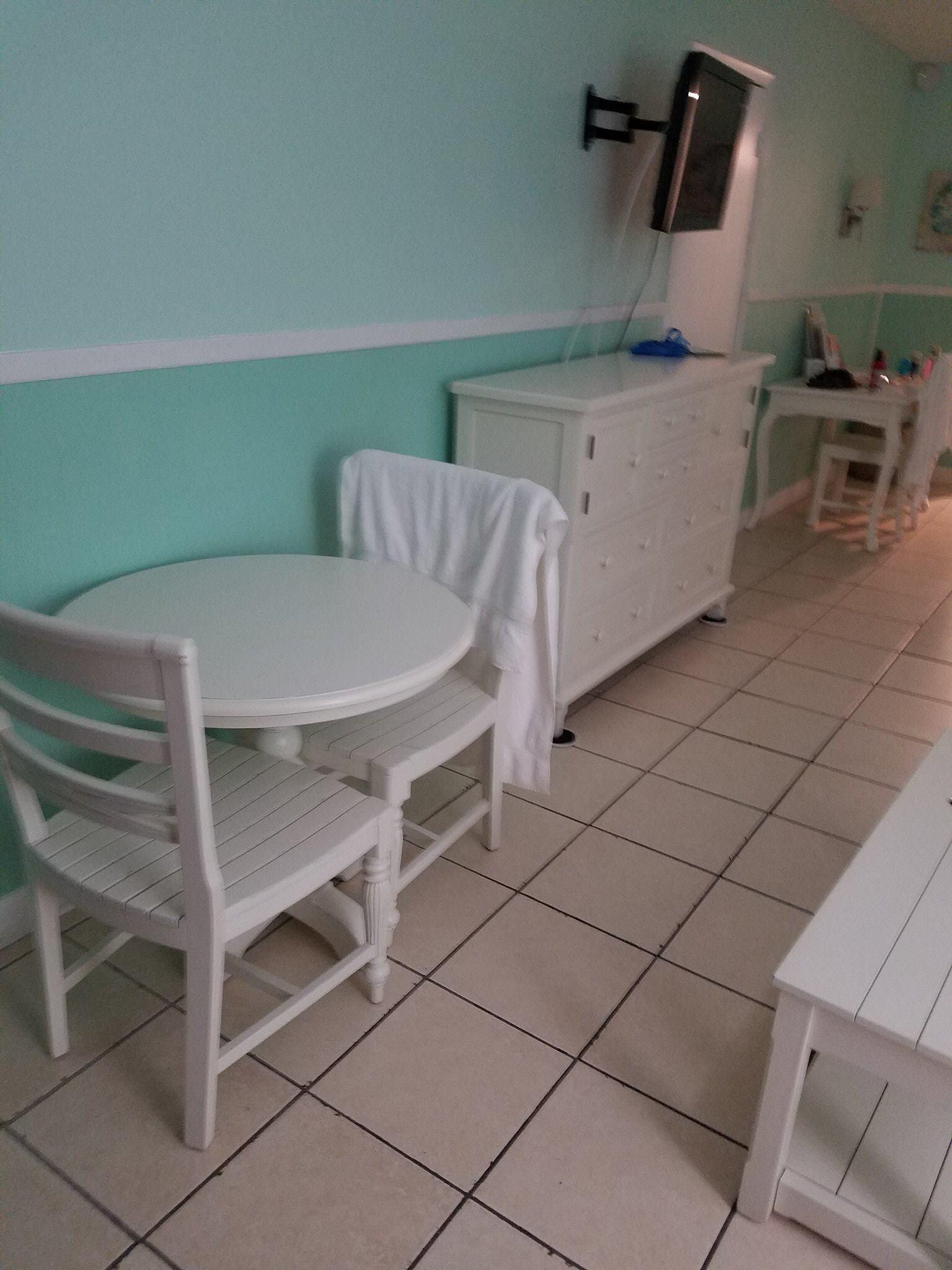 love the table option to eat in your room instead of eating on the bed or cuch