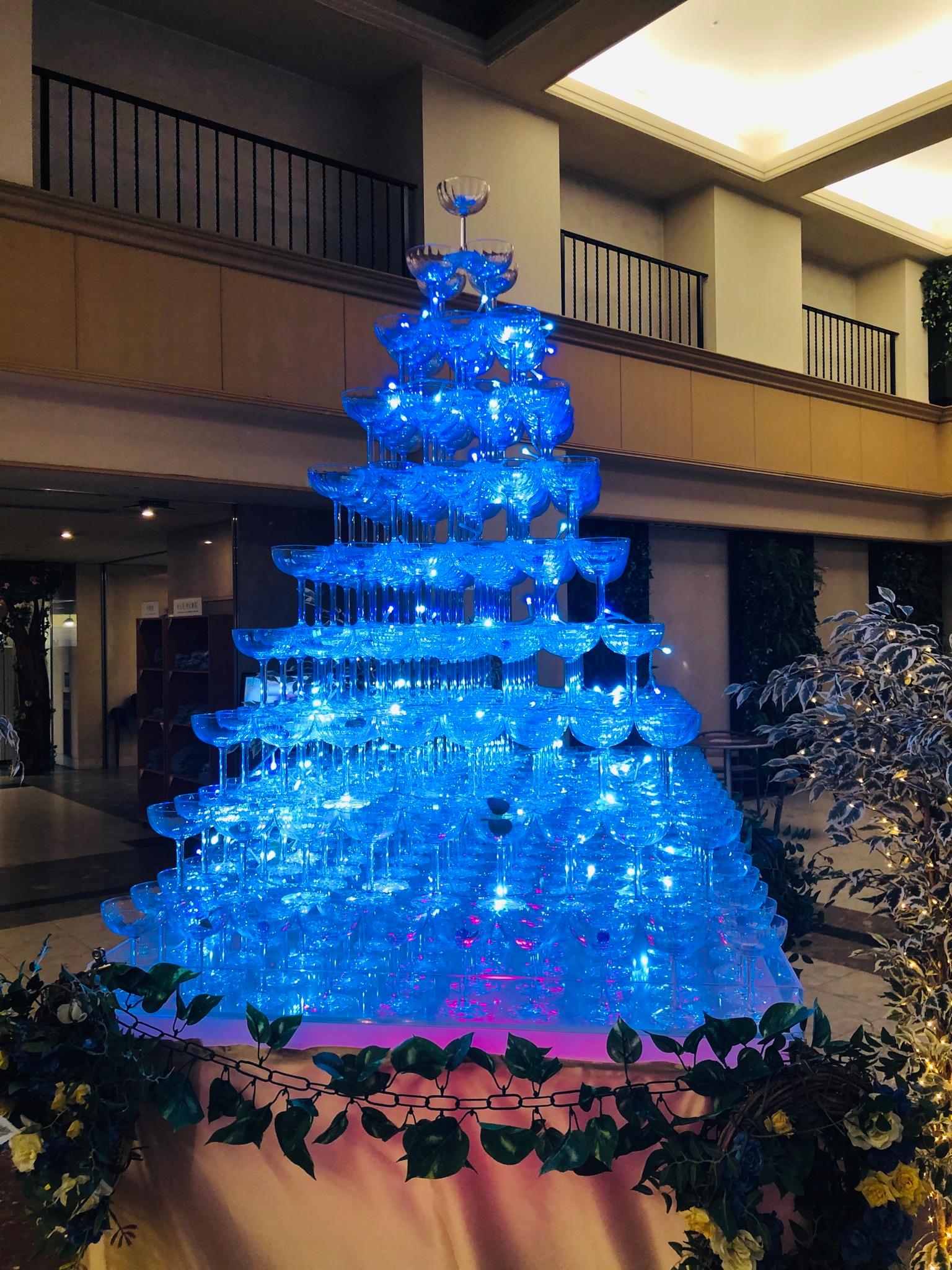 Cocktail glass decoration in the lobby