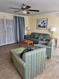 sala com sofa cama