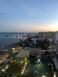 Utsikt fra rooftop bar