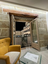 Vista do quarto para a praça