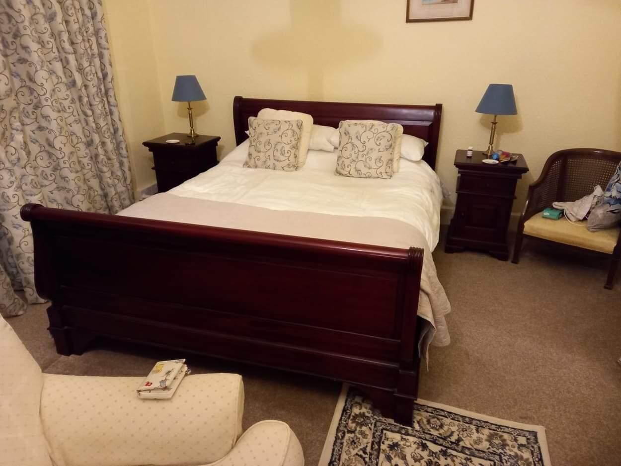 Very comfortable king size bed 