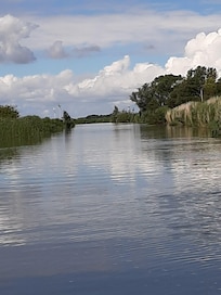 Tijdens boottocht, mooie natuur