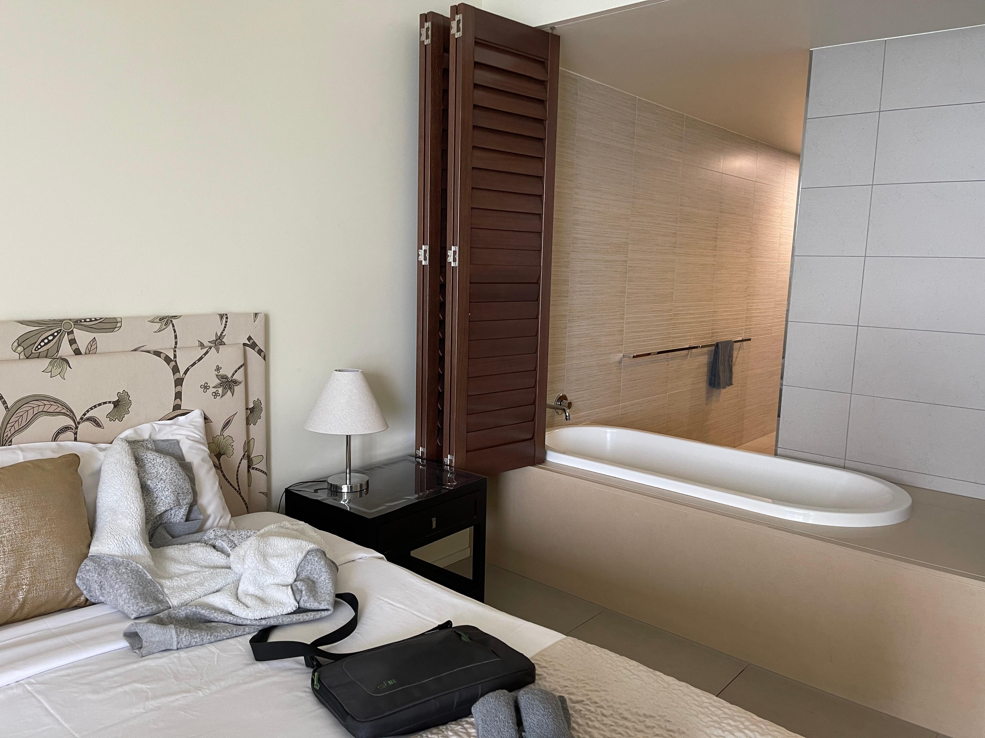 Bathtub in main bedroom/ensuite.