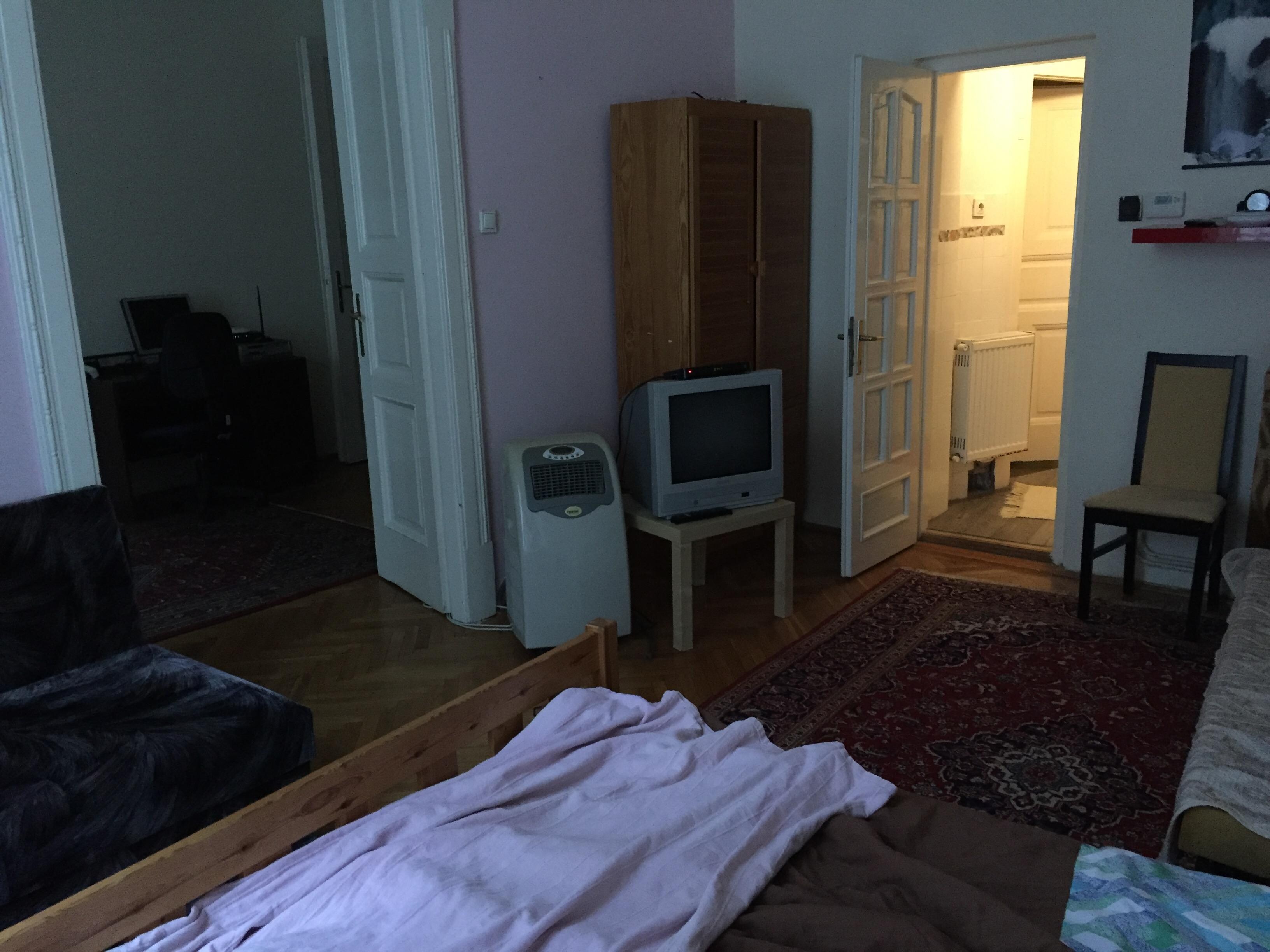 Bedroom to bathroom and lounge. 