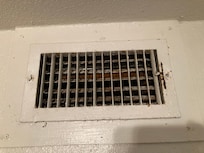 Zoom in and look at this vent!