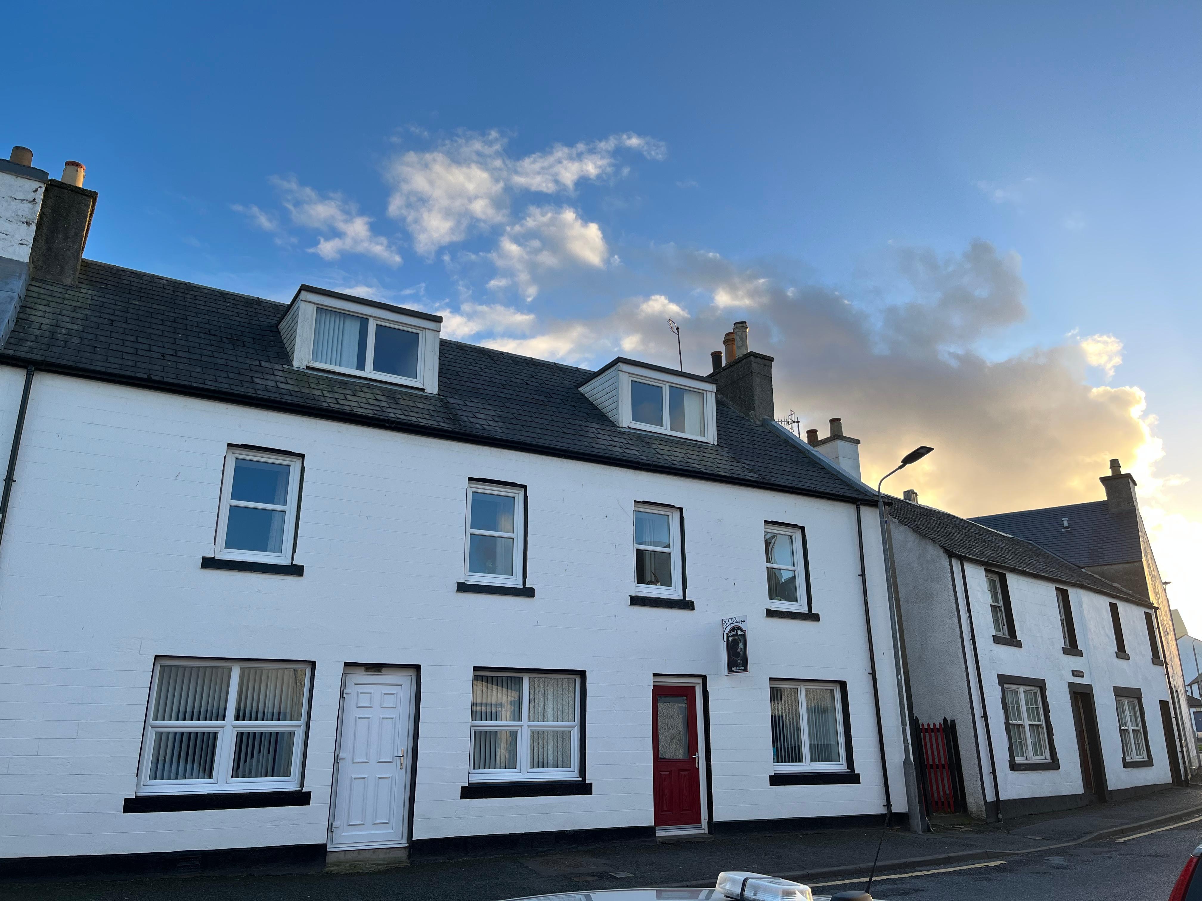 Front entrance - right on the main road through Bowmore