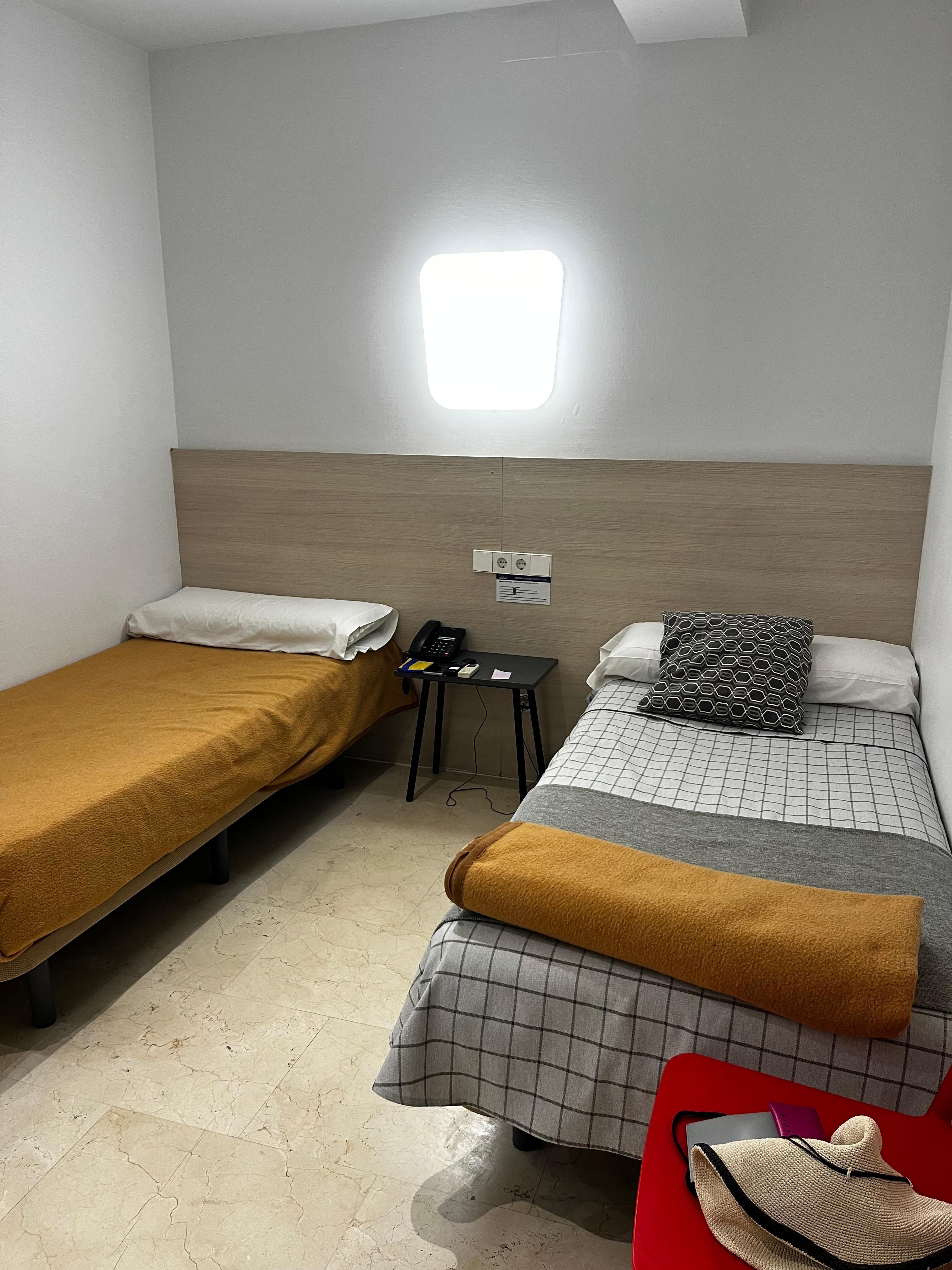 シングルベッド2つ