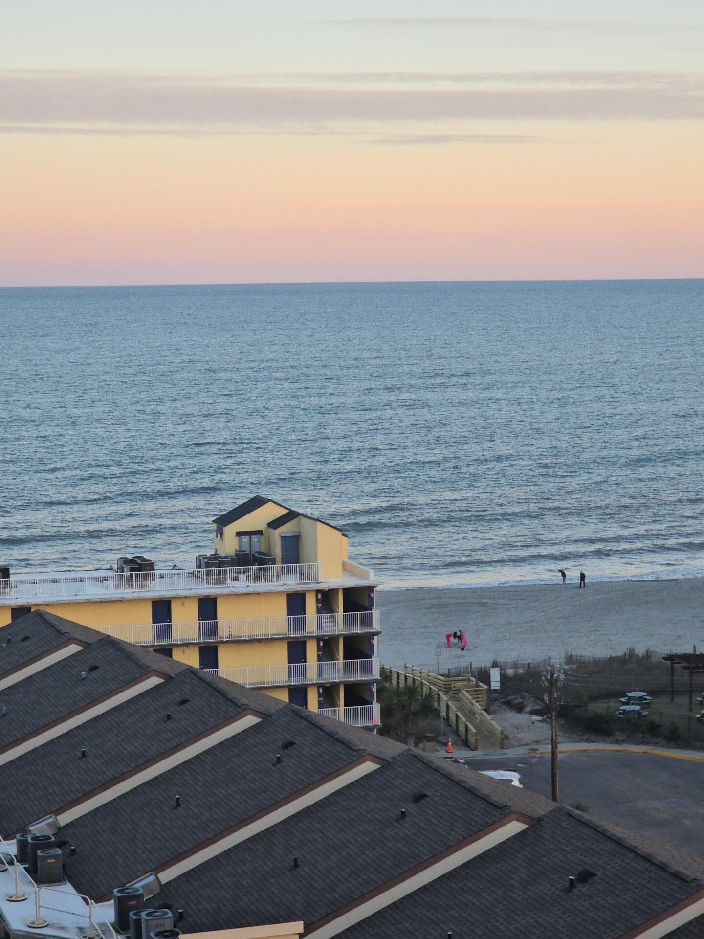 The beach is 2 minutes across the parking lot. 