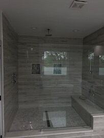 Master shower was so luxury!