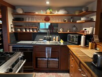 Beautiful kitchen. We were taking ideas with us for the open shelf concept.