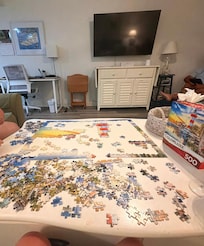 Puzzles, games & activities available