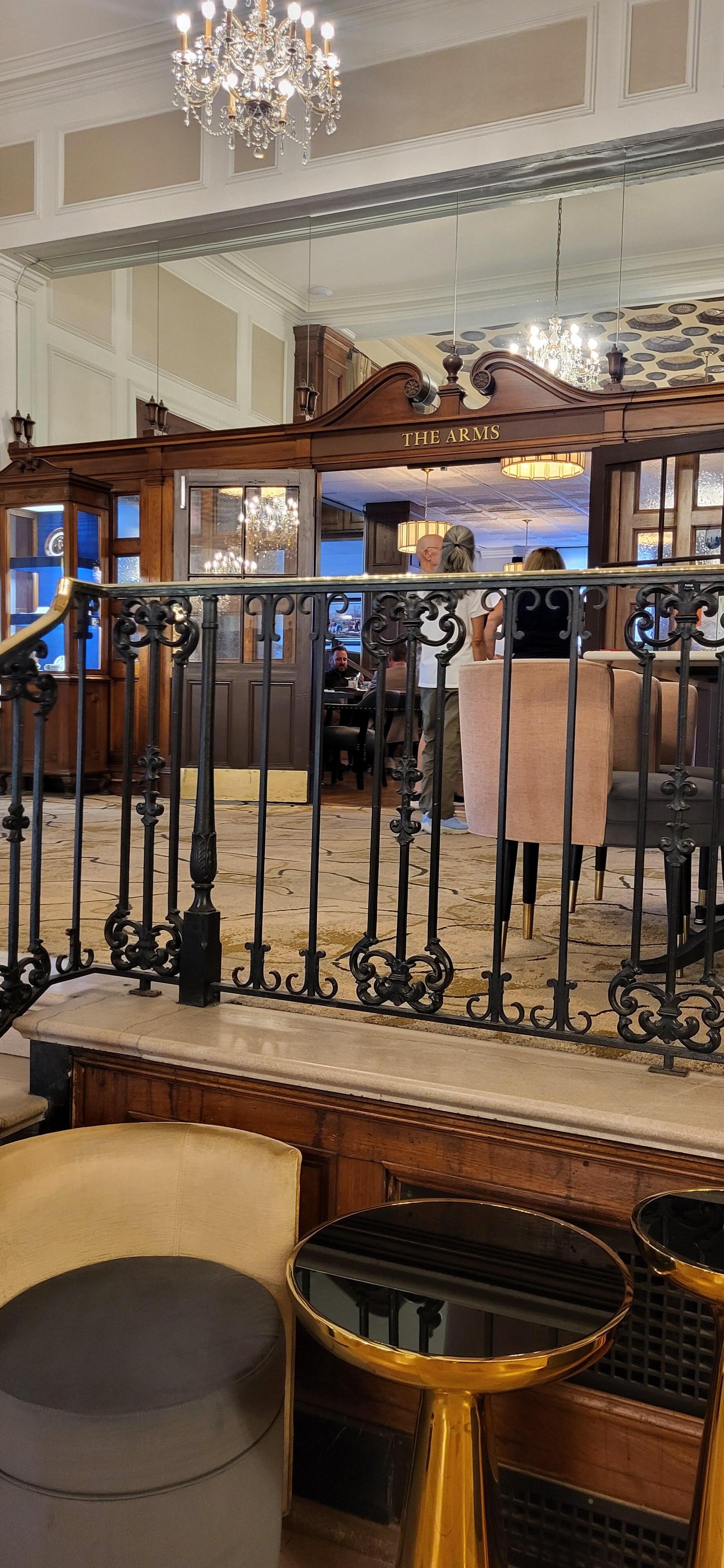 Looking toward the breakfast restaurant from the lobby