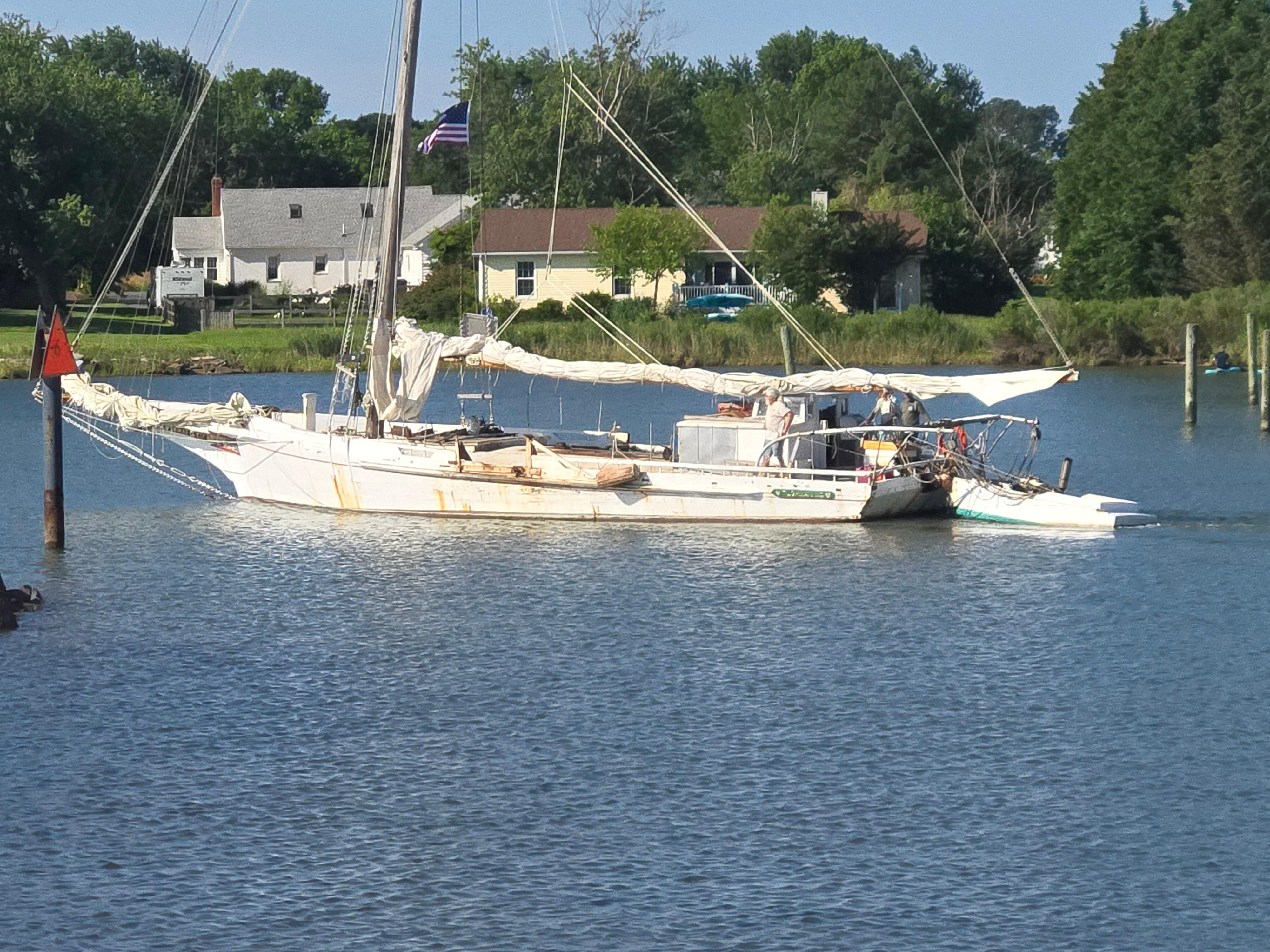 Last working skipjacks in N. America. We loved seeing the working boats in and out of Dogwood Harbor. 
