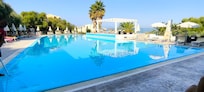 Vista della grande piscina