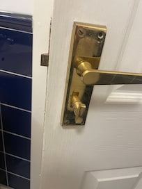 Dirty door and handle