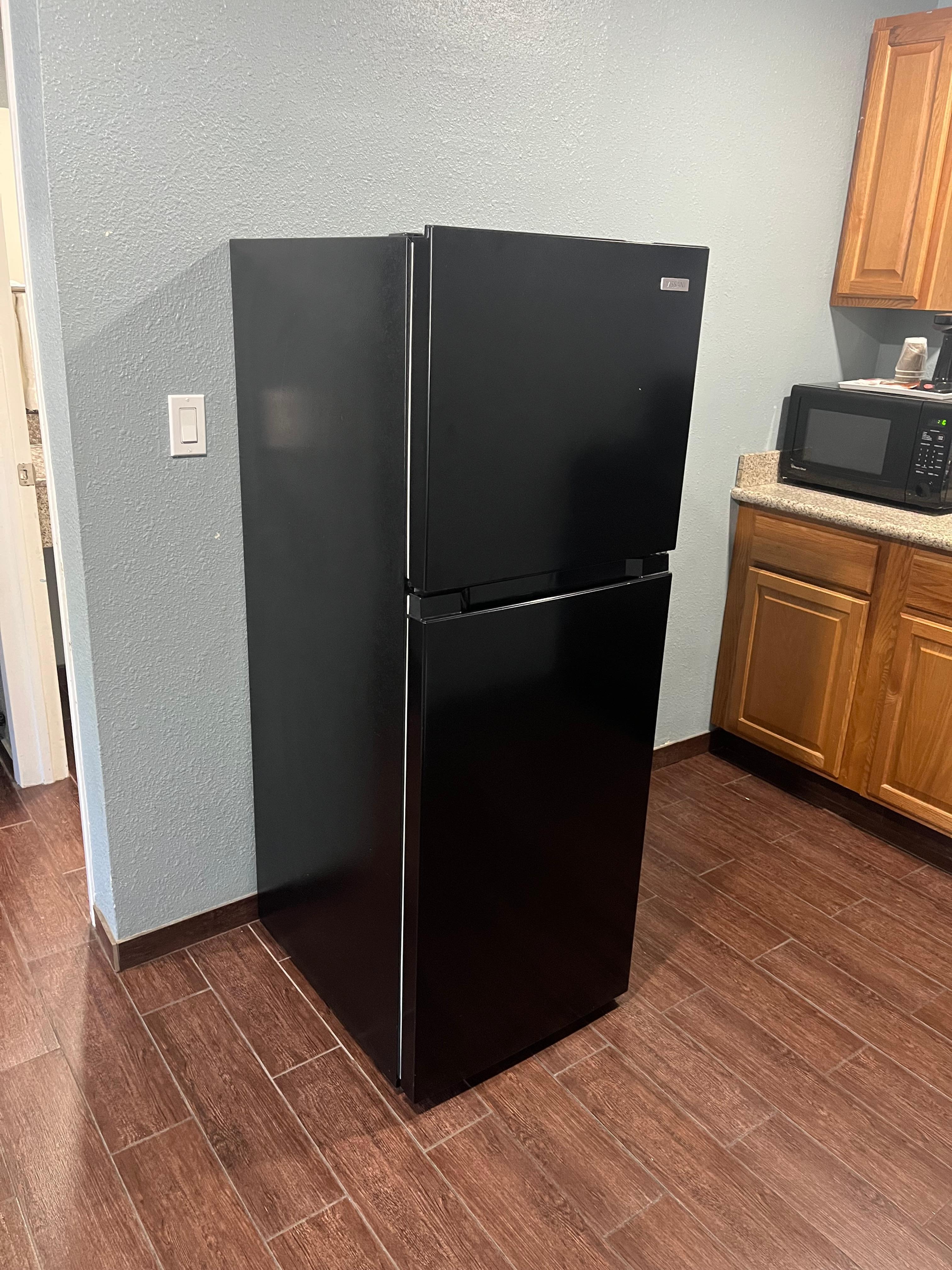 Studio Size Refrigerator 