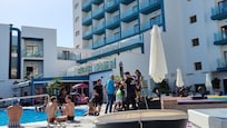 Hotel Ansicht vom Pool her