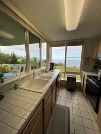 The kitchen right off the lanai. I could get into cooking at home if I had a few like this.